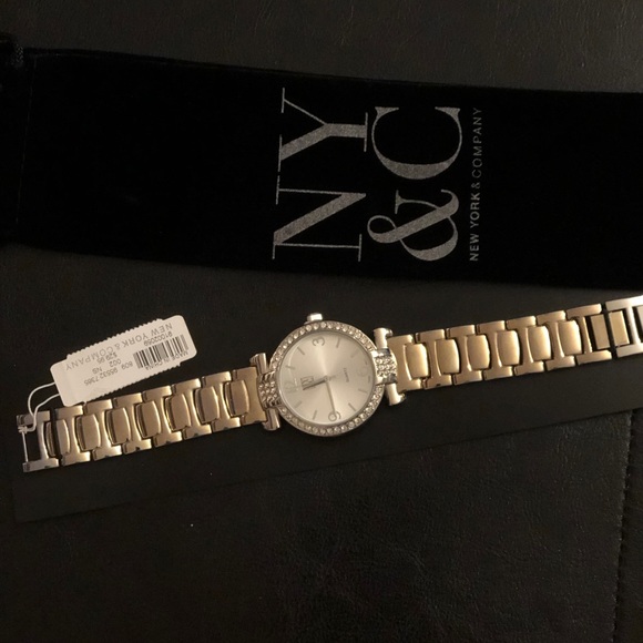 New York & Company Womens watch - Picture 2 of 2
